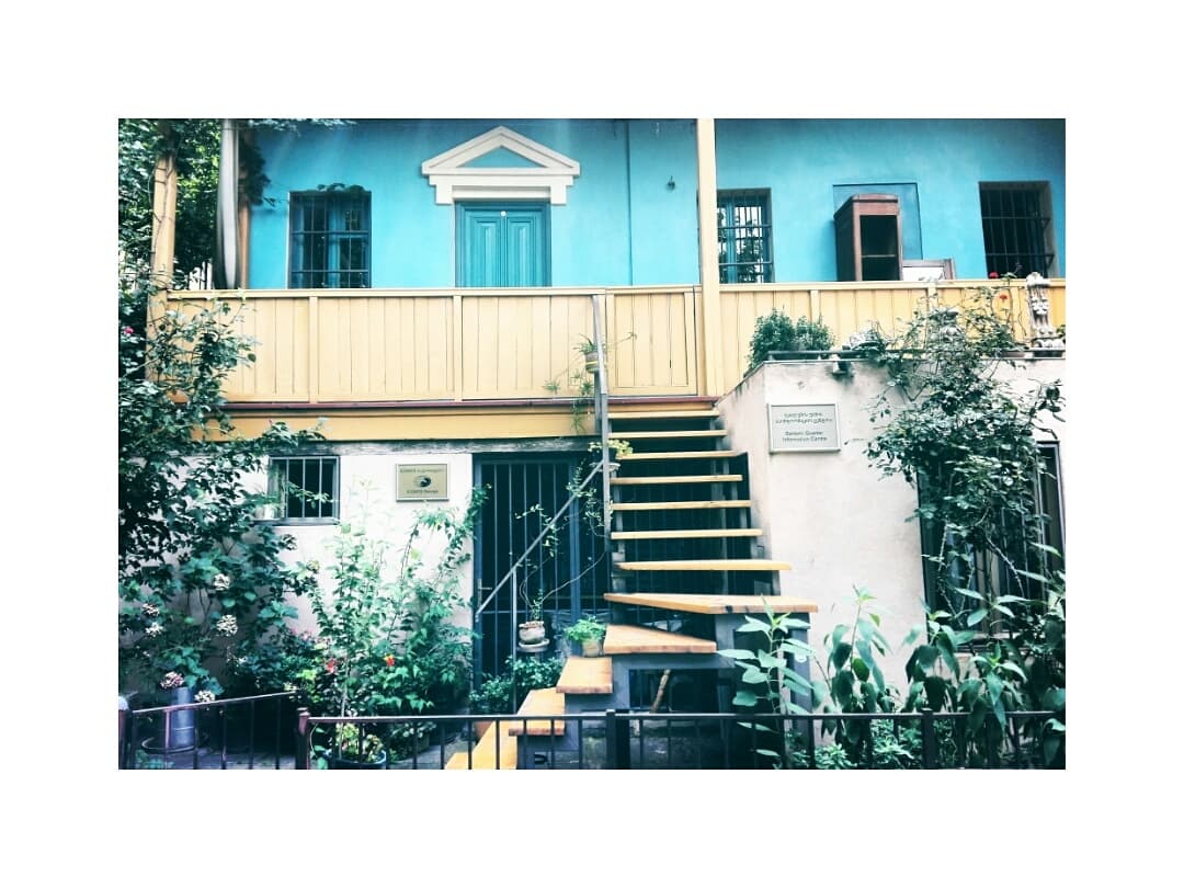 38691019_297055181056899_1715975963172405248_n